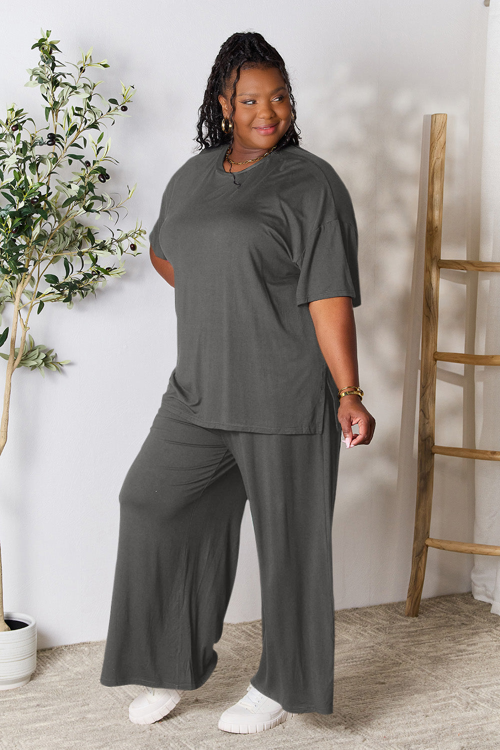 Round Neck Slit Top and Pants Set. "Size Inclusive"